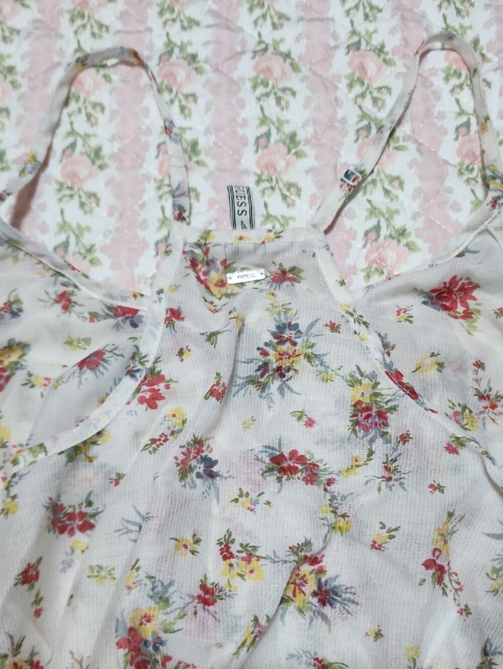 GUESS 💕 Floral Ruffle Cami XS - Picture 10 of 12